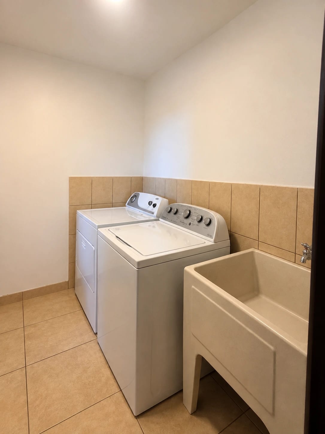 Centrico Apartamento en Aria zona 10 — foto 2 de 7