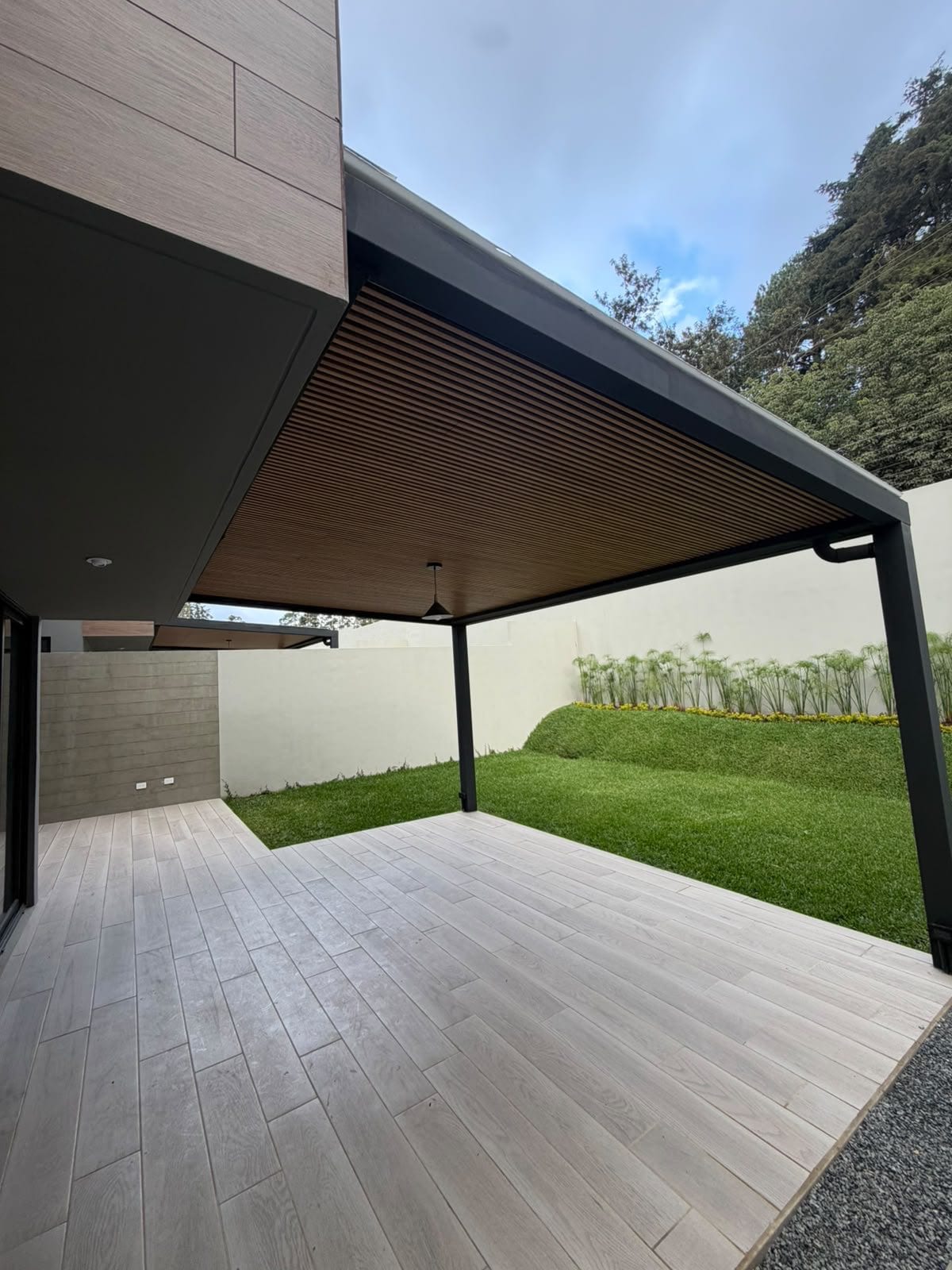 Casa en renta para estrenar en Lugana de San Isidro zona 16 — foto 17 de 17